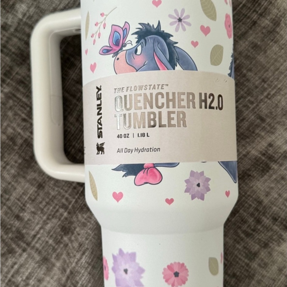 Stanley Floral Eeyore Travel Mug 40 oz Stanley - Picture 6 of 6